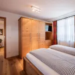 Blattner Apartment *