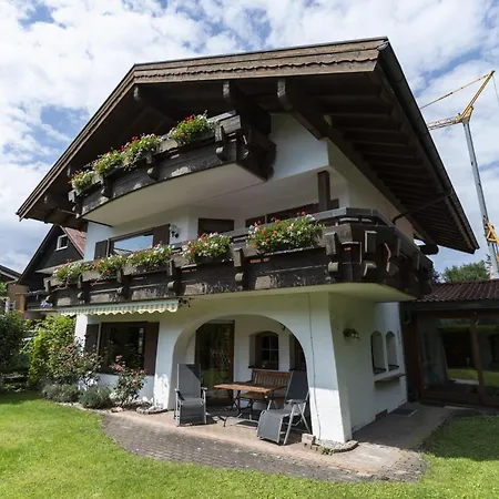 Blattner Apartment *