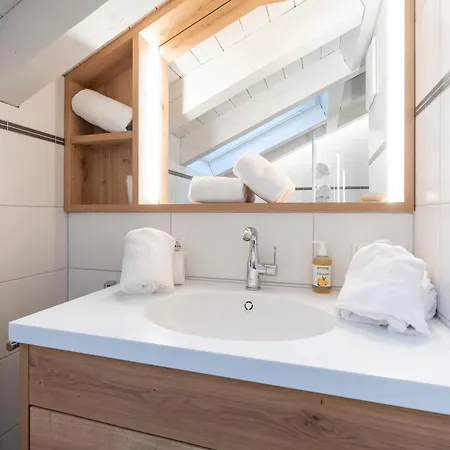 Blattner Apartment *